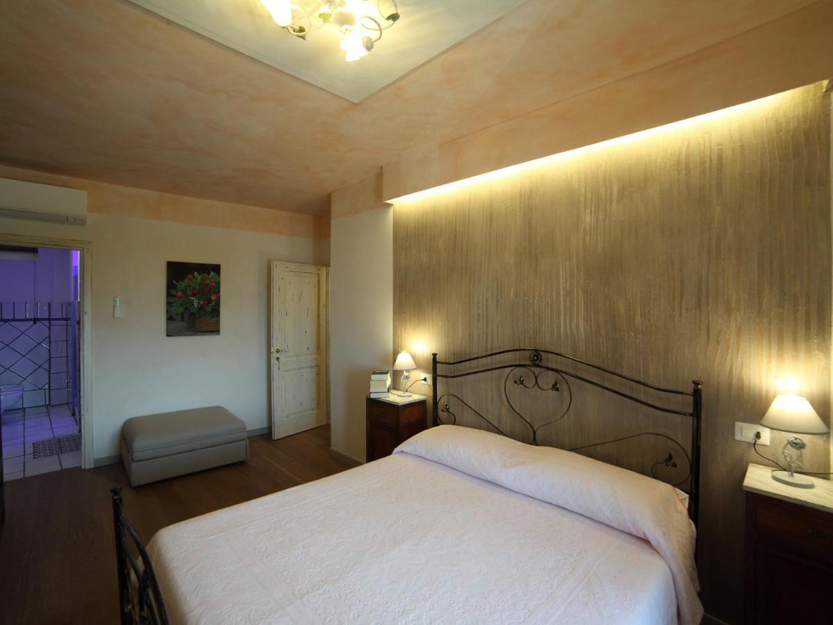 B&B La Fontana Borbone 라우리아 인페리오레 외부 사진